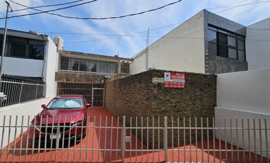 AV. INGLATERRA CASA EN VENTA A 500m DE LA MINERVA INTERESANTE PROYECTO