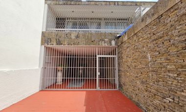 AV. INGLATERRA CASA EN VENTA A 500m DE LA MINERVA INTERESANTE PROYECTO