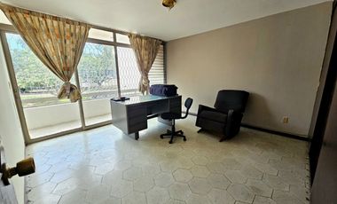 AV. INGLATERRA CASA EN VENTA A 500m DE LA MINERVA INTERESANTE PROYECTO