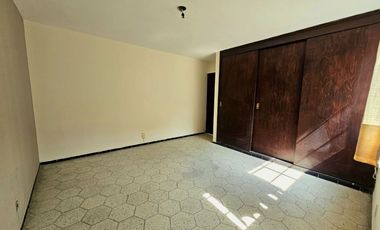 AV. INGLATERRA CASA EN VENTA A 500m DE LA MINERVA INTERESANTE PROYECTO