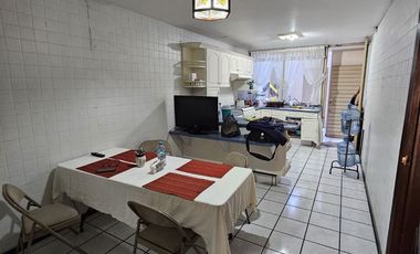 AV. INGLATERRA CASA EN VENTA A 500m DE LA MINERVA INTERESANTE PROYECTO