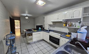 AV. INGLATERRA CASA EN VENTA A 500m DE LA MINERVA INTERESANTE PROYECTO