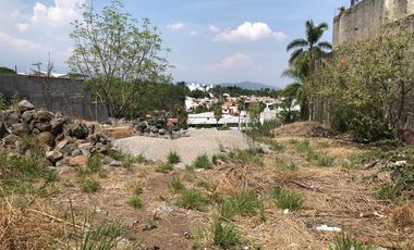 * AMPLIO TERRENO EN RENTA A UN MINUTO DE LA GLORIETA DEL NIÑO ARTILLERO