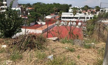 * AMPLIO TERRENO EN RENTA A UN MINUTO DE LA GLORIETA DEL NIÑO ARTILLERO
