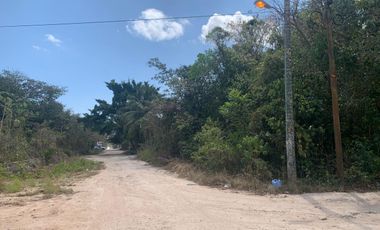 Terreno esquinero junto a la Av. Prolongacion de la Luna, Cancún