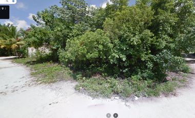 Terreno esquinero junto a la Av. Prolongacion de la Luna, Cancún
