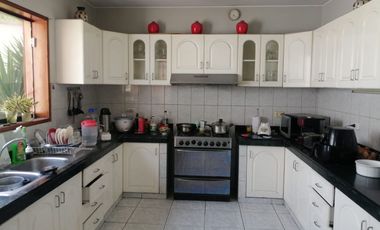 ALQUILER DE HERMOSA CASA EN CONDOMINIO – LA PLANICIE, 2DA ETAPA – US$ 2,500