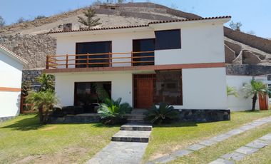 ALQUILER DE HERMOSA CASA EN CONDOMINIO – LA PLANICIE, 2DA ETAPA – US$ 2,500
