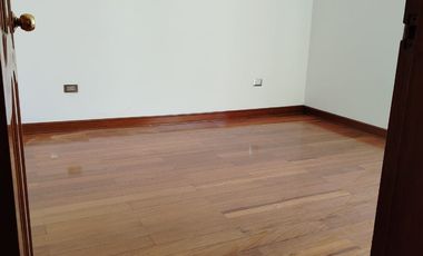 ALQUILER DE HERMOSA CASA EN CONDOMINIO – LA PLANICIE, 2DA ETAPA – US$ 2,500