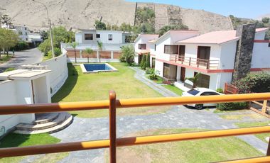 ALQUILER DE HERMOSA CASA EN CONDOMINIO – LA PLANICIE, 2DA ETAPA – US$ 2,500