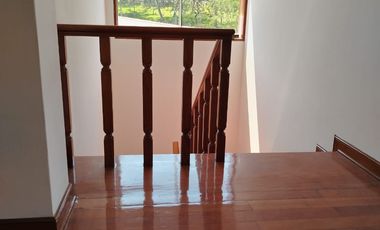 ALQUILER DE HERMOSA CASA EN CONDOMINIO – LA PLANICIE, 2DA ETAPA – US$ 2,500