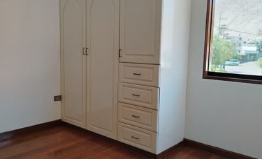 ALQUILER DE HERMOSA CASA EN CONDOMINIO – LA PLANICIE, 2DA ETAPA – US$ 2,500