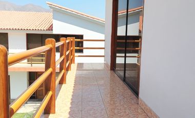 ALQUILER DE HERMOSA CASA EN CONDOMINIO – LA PLANICIE, 2DA ETAPA – US$ 2,500