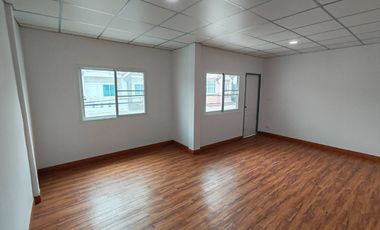Fully Renovated! Move-In Ready !! For Sale: 2-Storey Townhouse (2 units combined) in Baan Fah Rangsit, Khlong 4 Total land area: 48 sq.wah (24 sq.wah