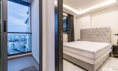 1 Bedroom Condo with City and Sea View