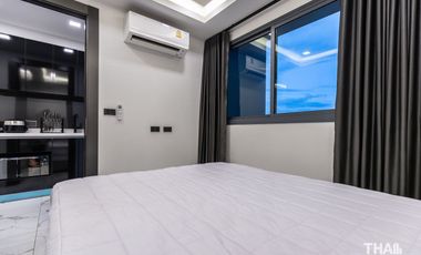 1 Bedroom Condo with City and Sea View