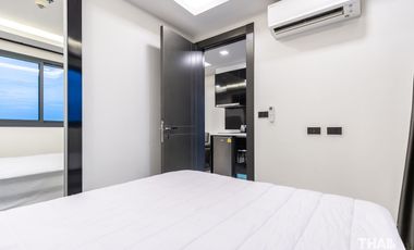 1 Bedroom Condo with City and Sea View