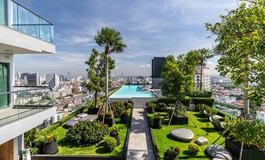 1 Bedroom Condo with City and Sea View
