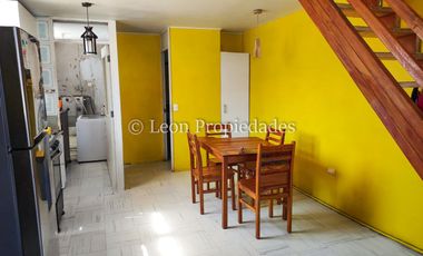 Leon Propiedades vende casa en villa, Curacaví centro.