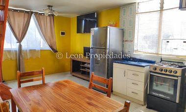 Leon Propiedades vende casa en villa, Curacaví centro.