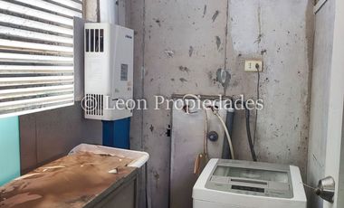 Leon Propiedades vende casa en villa, Curacaví centro.