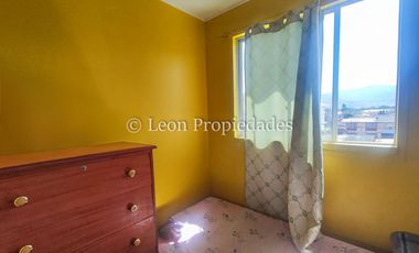 Leon Propiedades vende casa en villa, Curacaví centro.