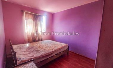 Leon Propiedades vende casa en villa, Curacaví centro.