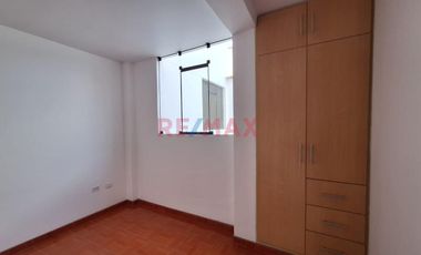 Vendo Departamento 2Do Piso En Calle Huascar Con Av. Los Incas Ao 50.70