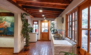 Se vende hermosa parcela con casa y piscina en condominio, sector los Naranjos, Curacavi