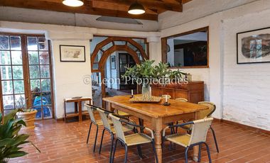 Se vende hermosa parcela con casa y piscina en condominio, sector los Naranjos, Curacavi