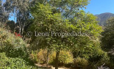 Se vende hermosa parcela con casa y piscina en condominio, sector los Naranjos, Curacavi