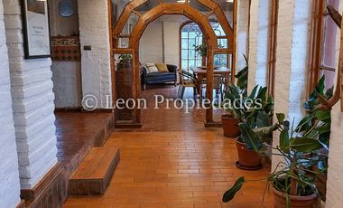 Se vende hermosa parcela con casa y piscina en condominio, sector los Naranjos, Curacavi