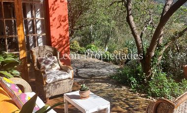 Se vende hermosa parcela con casa y piscina en condominio, sector los Naranjos, Curacavi