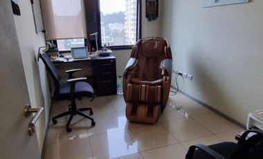 OFICINA CENTRO 2 PRIVADOS SALA DE ESPERA STUDIO SUR