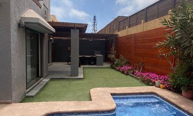 Excelente Oportunidad! Hermosa Casa con piscina en Venta  con 302 mts de superficie y 179 mts construidos en Valle del Mar, Antofagasta