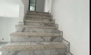 RENTO CASA EN COL REVOLUCION CON TODOS LOS SERVICIOS