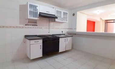 Iluminada y amplia casa en condominio, lista p/habitar en Leyes de Reforma