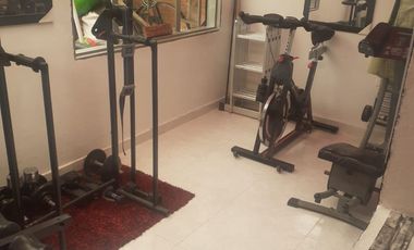 SE VENDE HERMOSA Y AMPLIA CASA