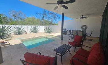 CASA EN VENTA EQUPADA EN PRIVADA TAMORA CONKAL