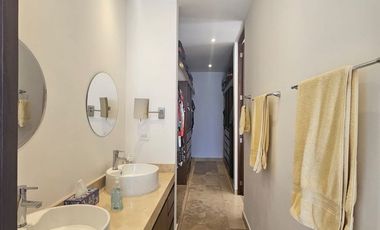 CASA EN VENTA EQUPADA EN PRIVADA TAMORA CONKAL