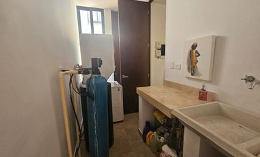 CASA EN VENTA EQUPADA EN PRIVADA TAMORA CONKAL