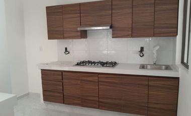 Casa en renta 3 recs, remodelada y en la mejor ubicacion !