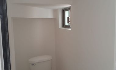 Casa en renta 3 recs, remodelada y en la mejor ubicacion !