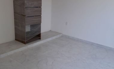 Casa en renta 3 recs, remodelada y en la mejor ubicacion !
