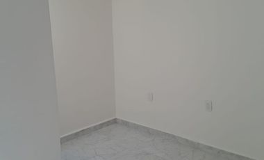 Casa en renta 3 recs, remodelada y en la mejor ubicacion !