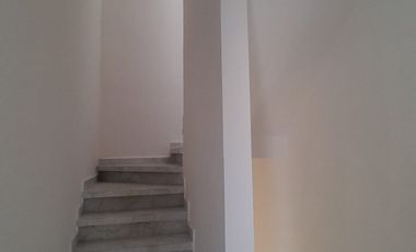 Casa en renta 3 recs, remodelada y en la mejor ubicacion !