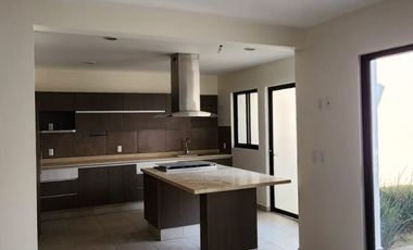 Rento hermosa casa Fracc Sierra Nogal $21,000.00 inc. mtto.