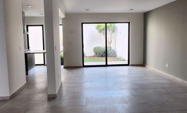 Rento hermosa casa Fracc Sierra Nogal $21,000.00 inc. mtto.