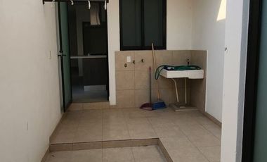 Rento hermosa casa Fracc Sierra Nogal $21,000.00 inc. mtto.