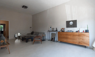 VENTA CASA 5 AMBIENTE CON JARDIN Y COCHERA MORON